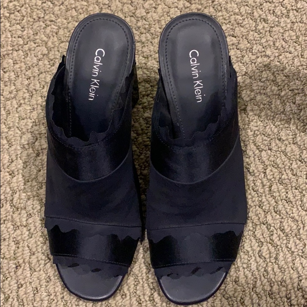 Calvin Klein Heels (CLASSY)